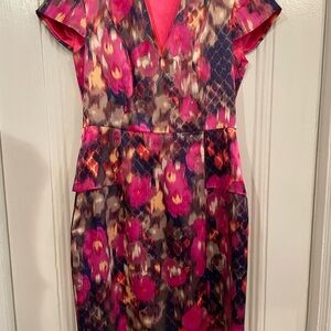 Elie Tahari size 10 spring dress. Perfect condition. Feels like silk.